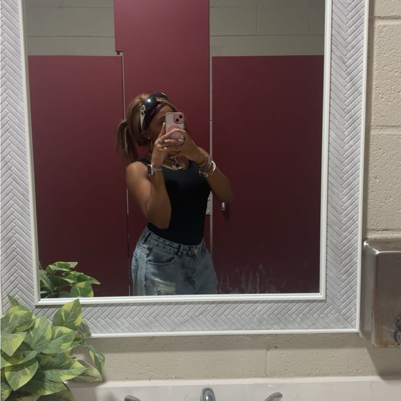 Meet your Posher, Makayla - Picture 2 of 5